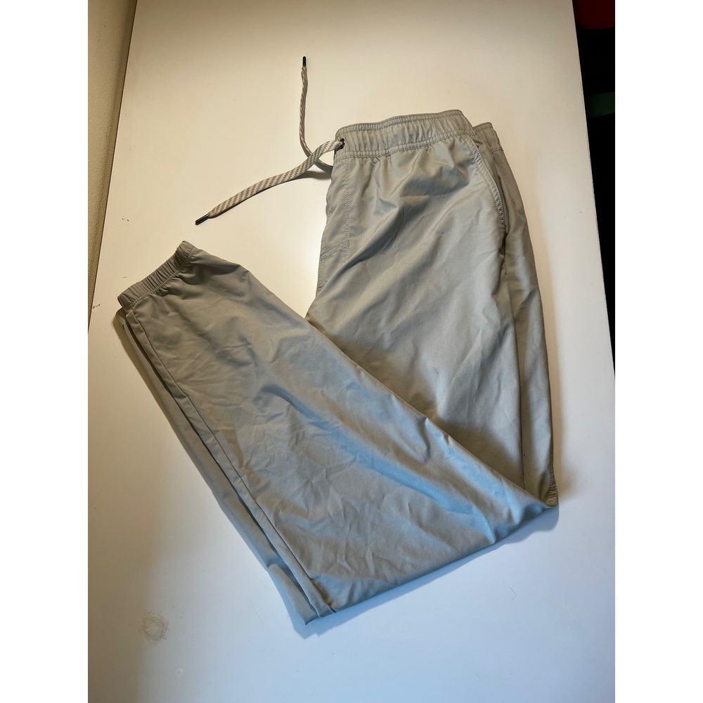 Vuori Womens Performance Joggers M Gray Dreamknit Slim Fit Cropped Lounge Pants